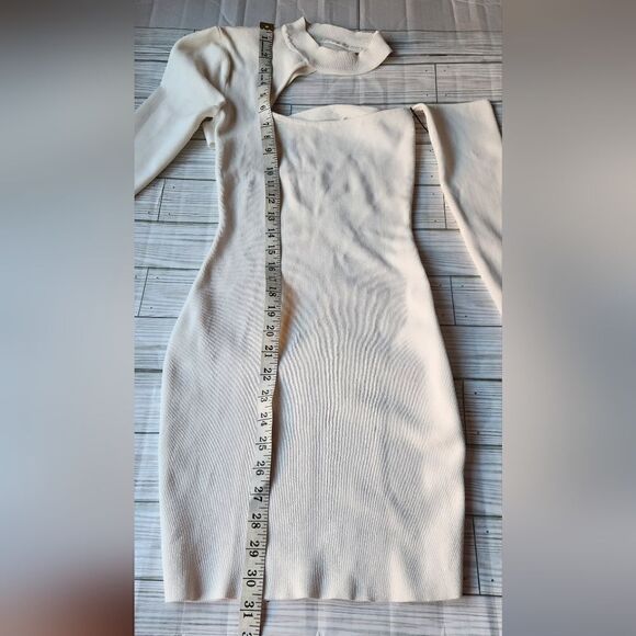 Superdown Kattie Cut Out Dress Off White Size XS - Picture 14 of 14